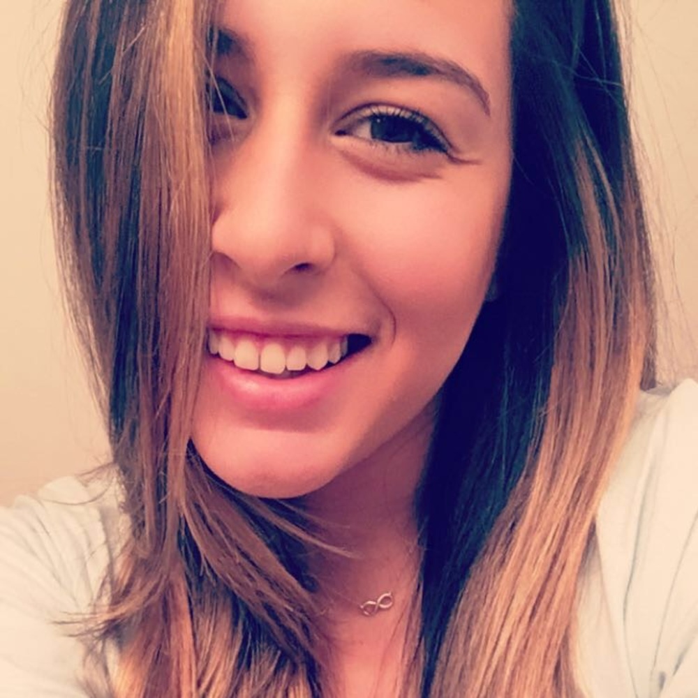 Meet your Posher, Danielle